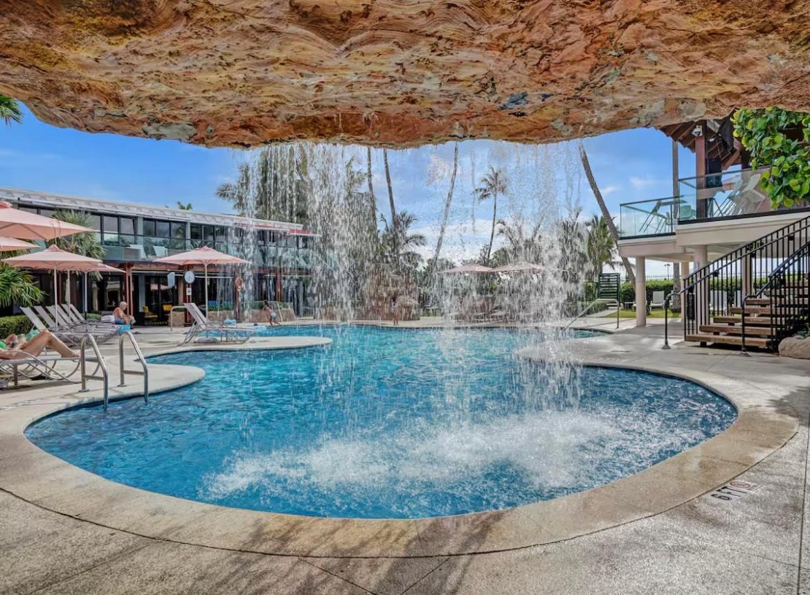 Miami Oceanfront- Pool Bar & Gym &